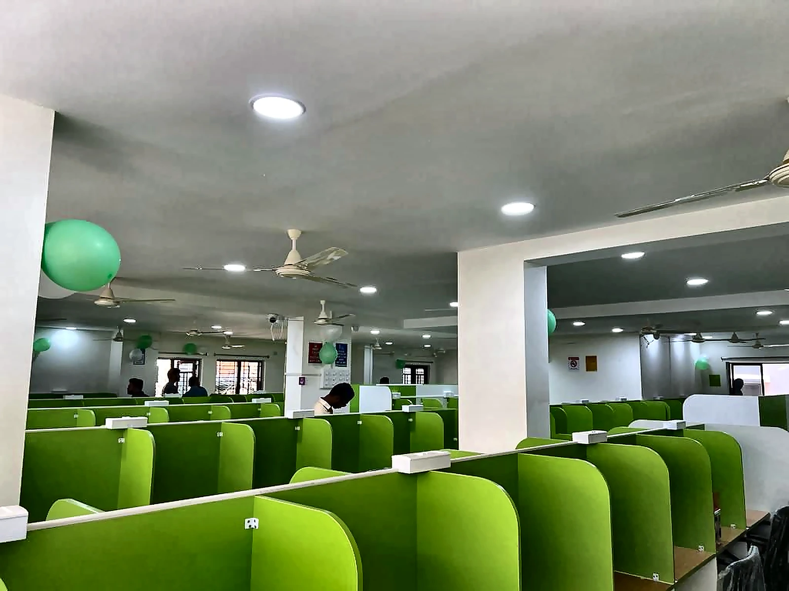 Study cabins and seating
